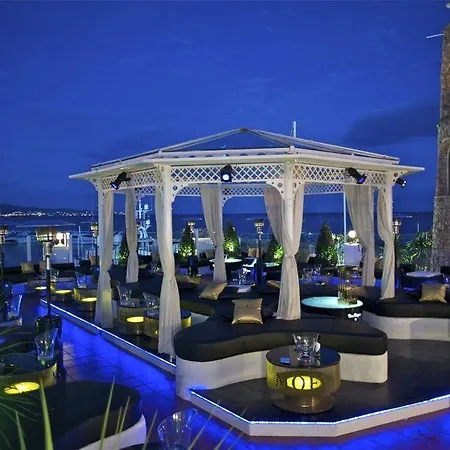 Banus Boutique Muelle Del Ribera Марбелья